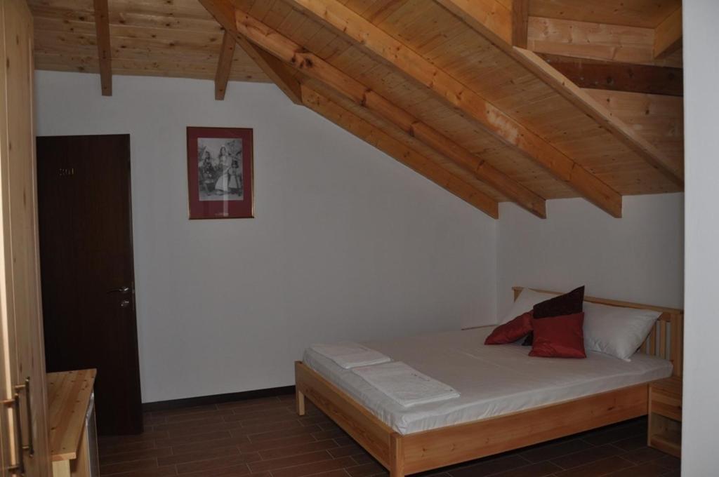 Hotel Marub Rubik Quarto foto