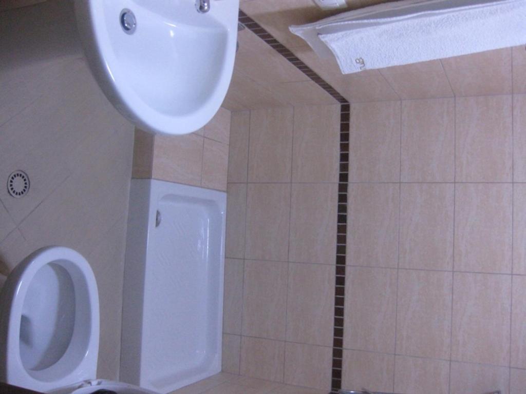 Hotel Marub Rubik Quarto foto